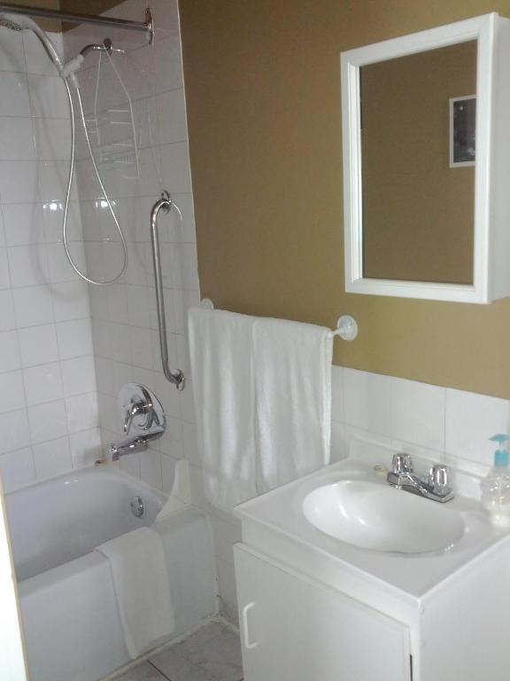 Motel Montgolfiere Jp Saint-Jean-sur-Richelieu Bilik gambar