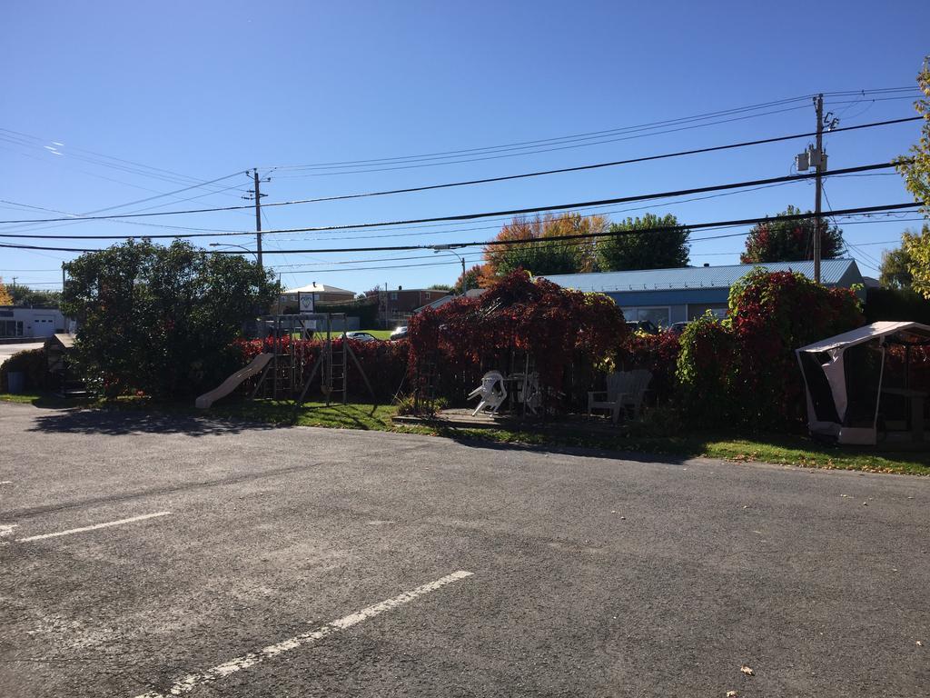 Motel Montgolfiere Jp Saint-Jean-sur-Richelieu Luaran gambar