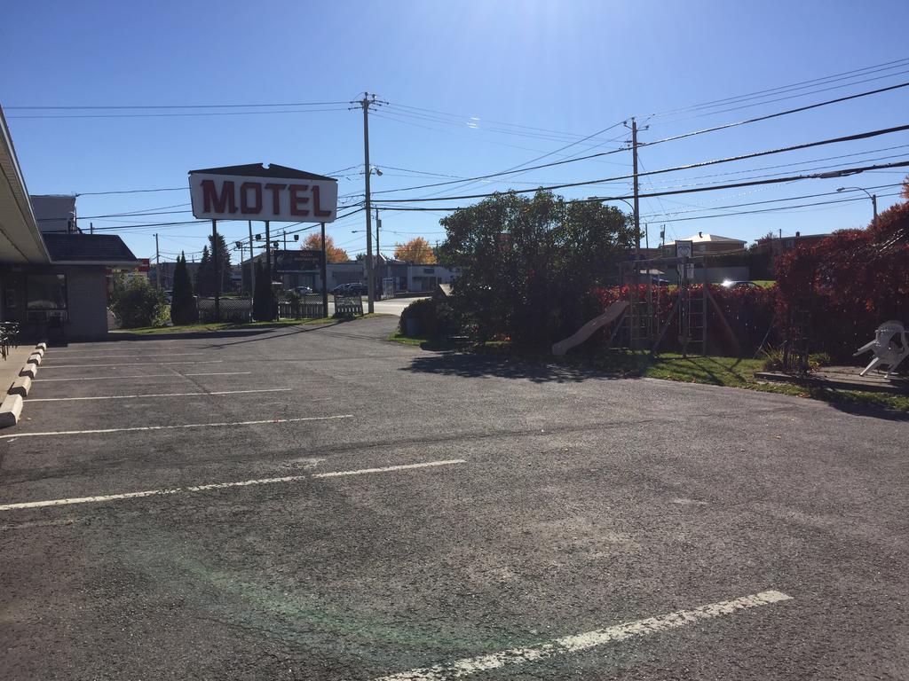 Motel Montgolfiere Jp Saint-Jean-sur-Richelieu Luaran gambar