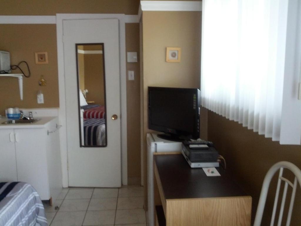 Motel Montgolfiere Jp Saint-Jean-sur-Richelieu Bilik gambar